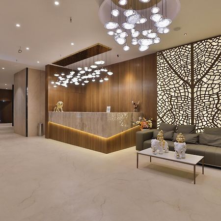 Hotel Elements Сурат Екстер'єр фото