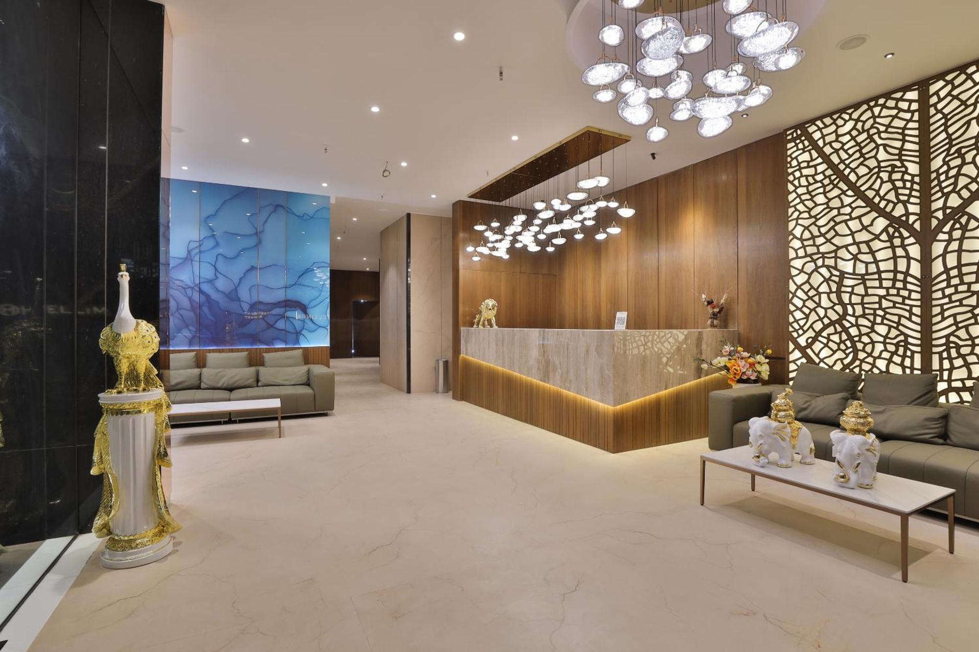Hotel Elements Сурат Екстер'єр фото